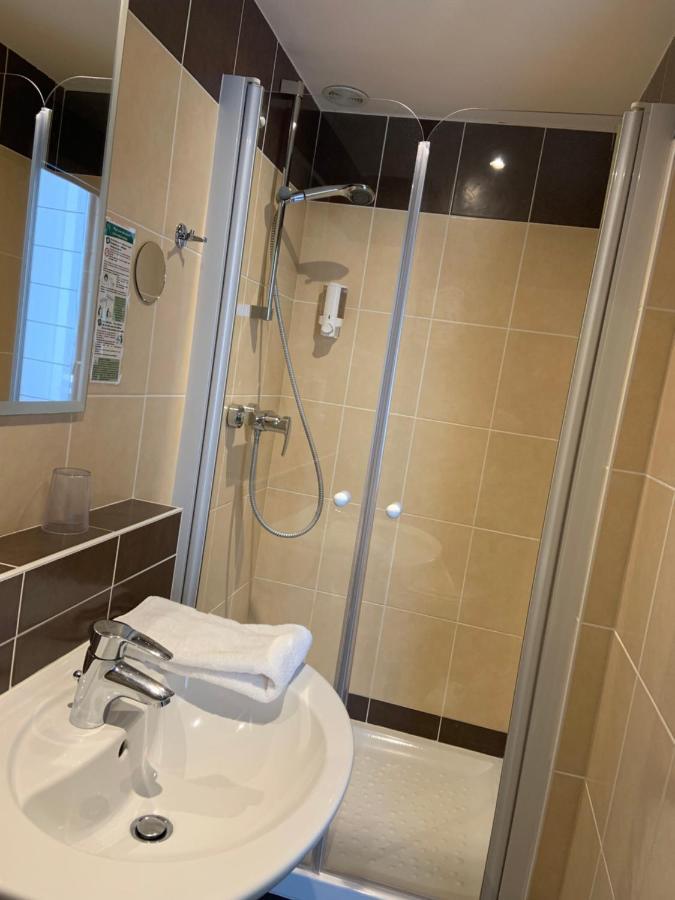 Hotel De Champagne Angers Bagian luar foto