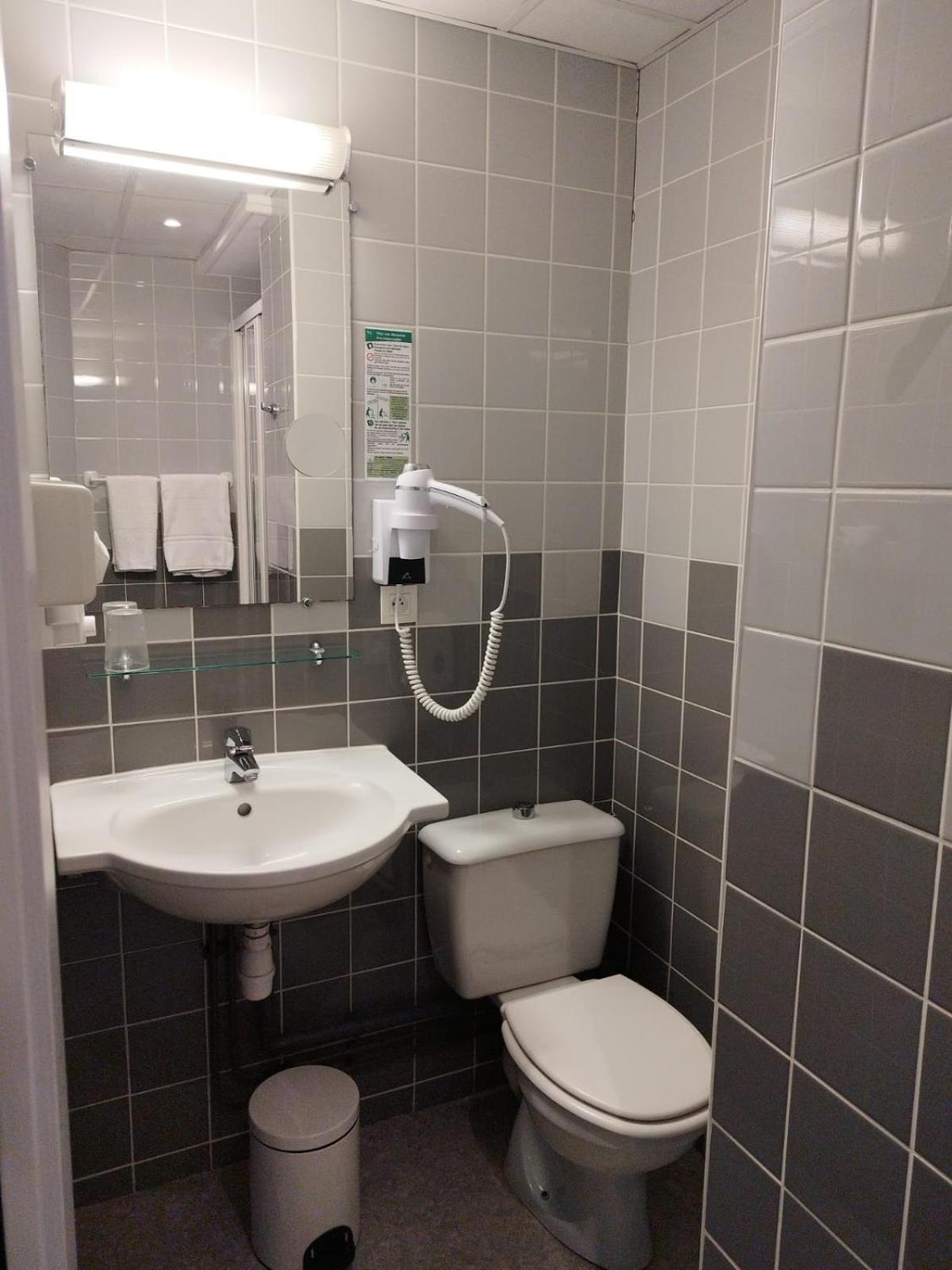 Hotel De Champagne Angers Bagian luar foto